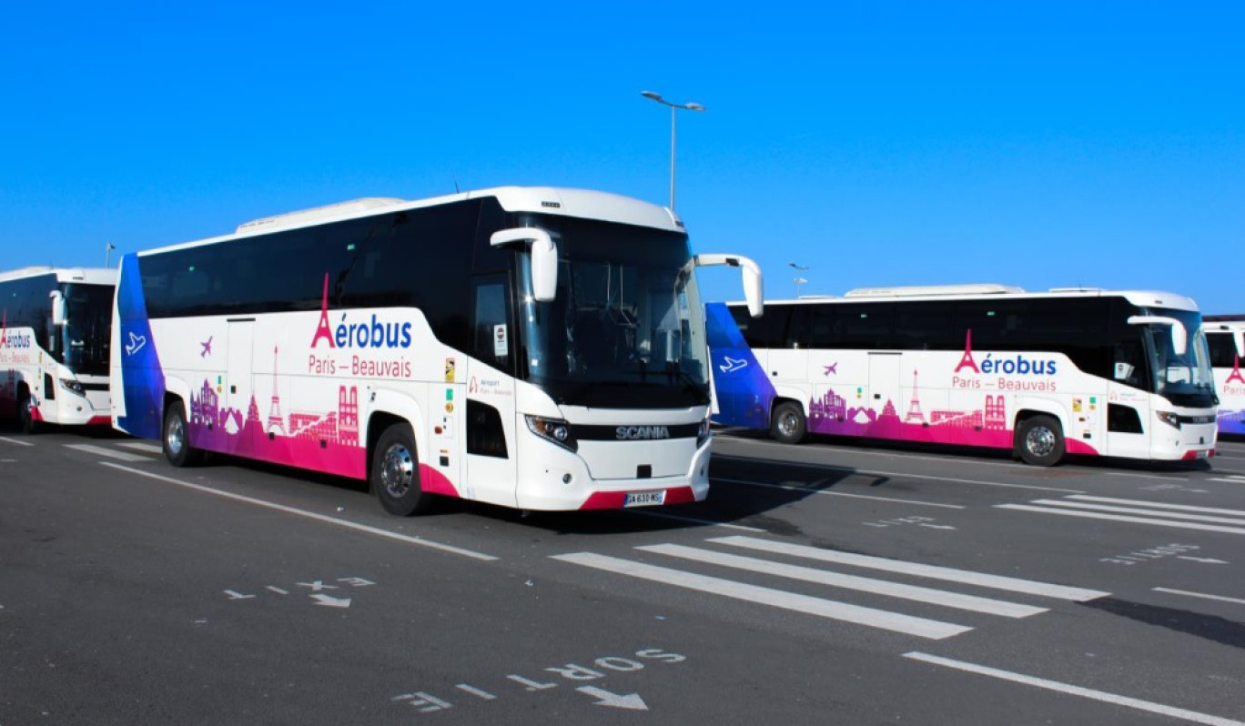 Nouvelle flotte de navettes « Aérobus » de l’Aéroport Paris-Beauvais. © SAGEB – Aéroport Paris-Beauvais