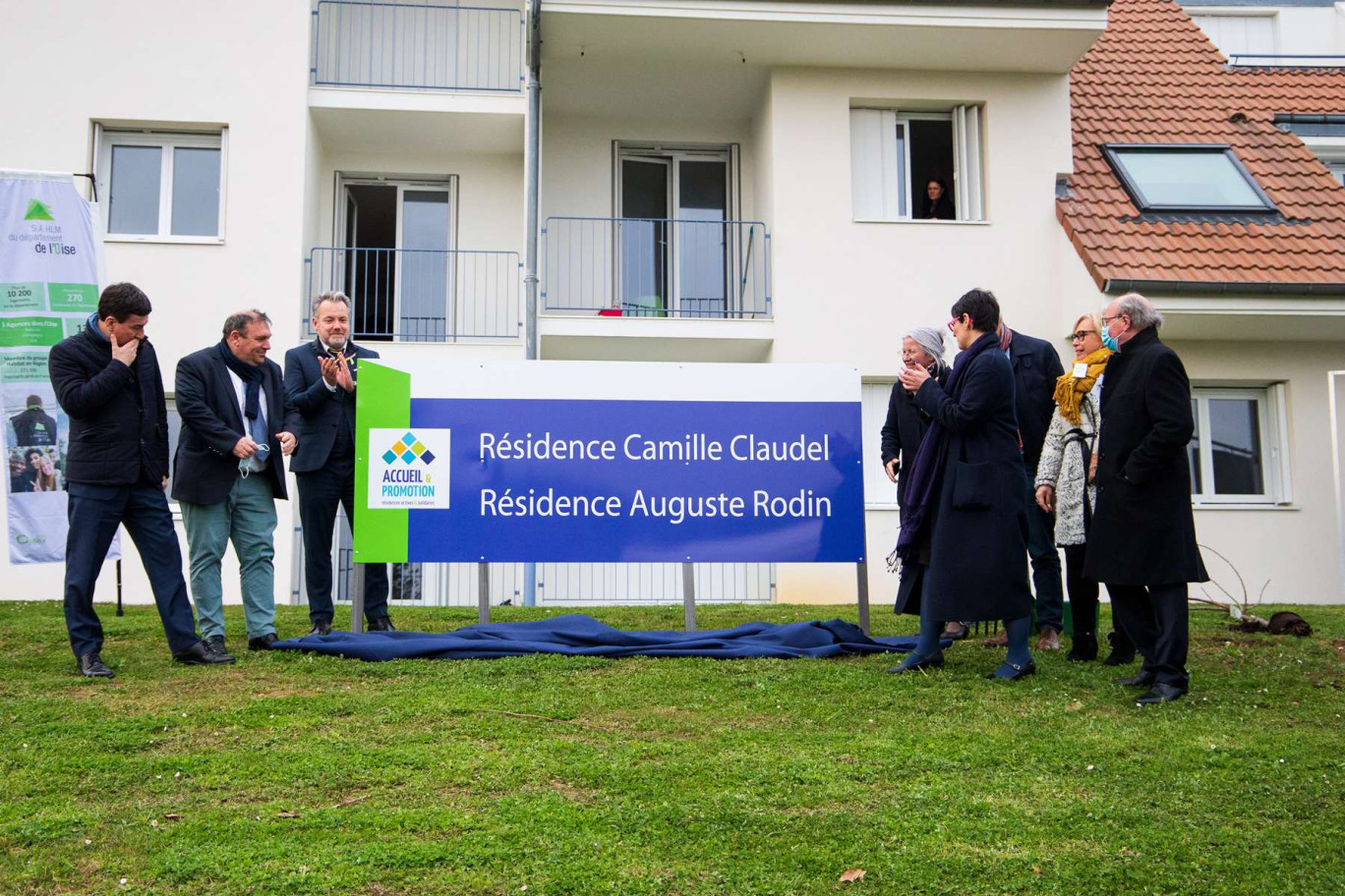 Corinne Orzechowski, Préfète de l’Oise, Sandrine De Figueiredo, Présidente de la S.A. HLM de l’Oise, Benoit Biberon, Maire de Noailles et Didier Vaesken, Président d’Accueil & Promotion ont officiellement inauguré les deux structures le  2 mars 2022. ©Martine Schneider