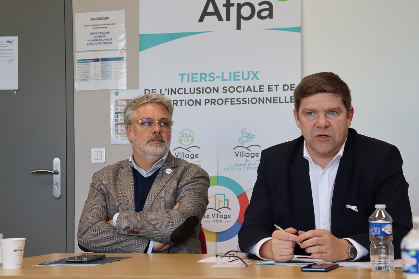 De g. à dr. : Au siège de l’Afpa à Lomme, Christophe Vandaele, directeur régional Hauts-de-France chez AFPA et Laurent Rigaud, vice-président chargé de l’emploi, la formation et du Crefop à la région Hauts-de-France. © Aletheia Press/E.Chombart