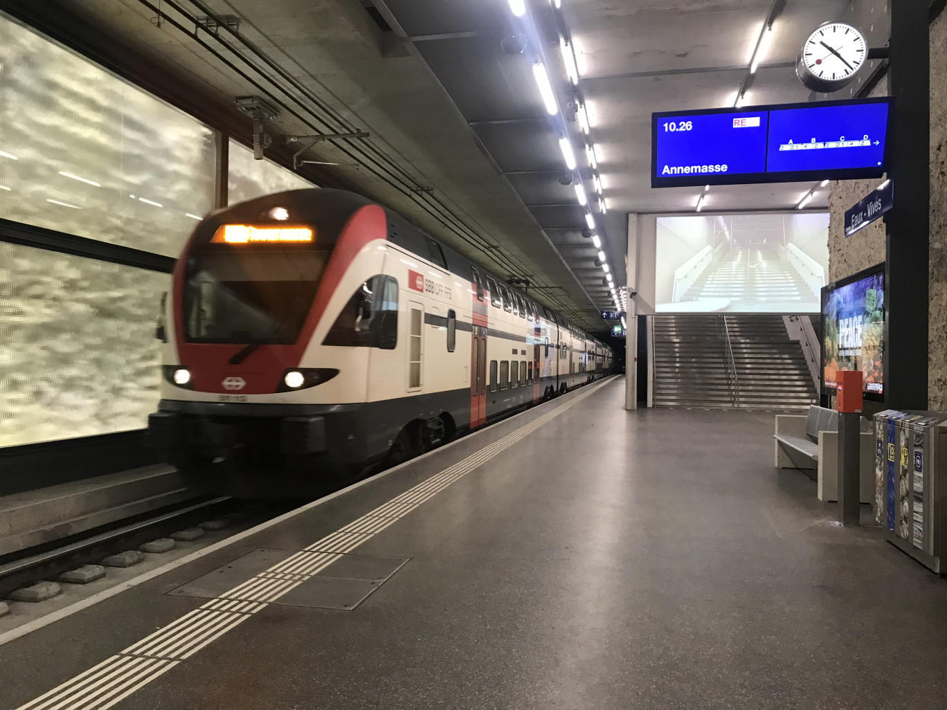 À Genève, c’est la construction, pour 240 millions d’euros, d’un tronçon ferroviaire reliant la ville suisse et Annemasse (Haute-Savoie), qui a permis le lancement du Léman Express, avec des trains. © Olivier RAZEMON