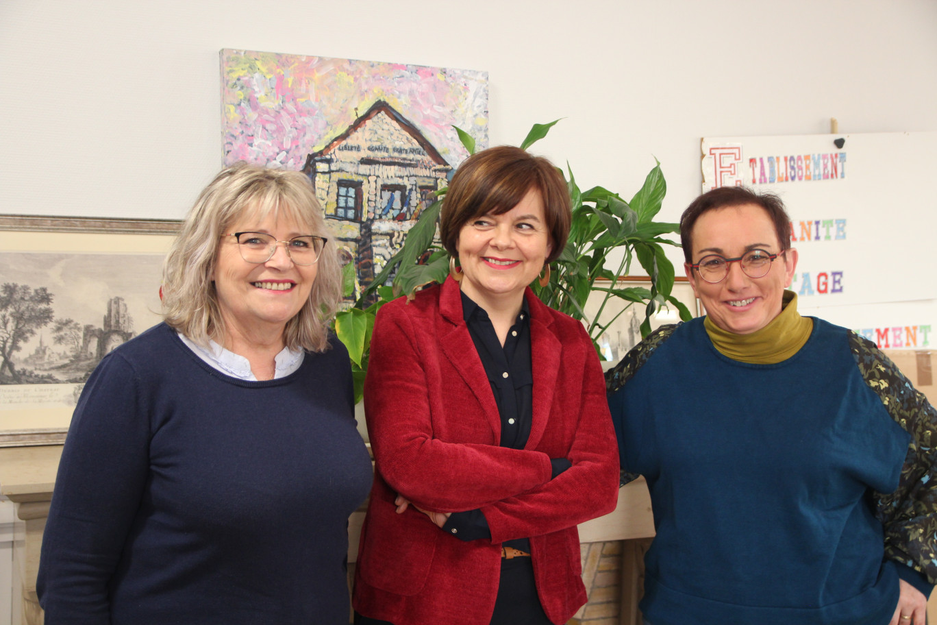 (de g. à dr). Lydie Ledard, conseillère municipale en charge du commerce, Emmanuelle Desvignes, directrice générale adjointe en charge de l'aménagement, et Nathalie Ravier, maire de Méru. (© Aletheia Press / B.Delabre)