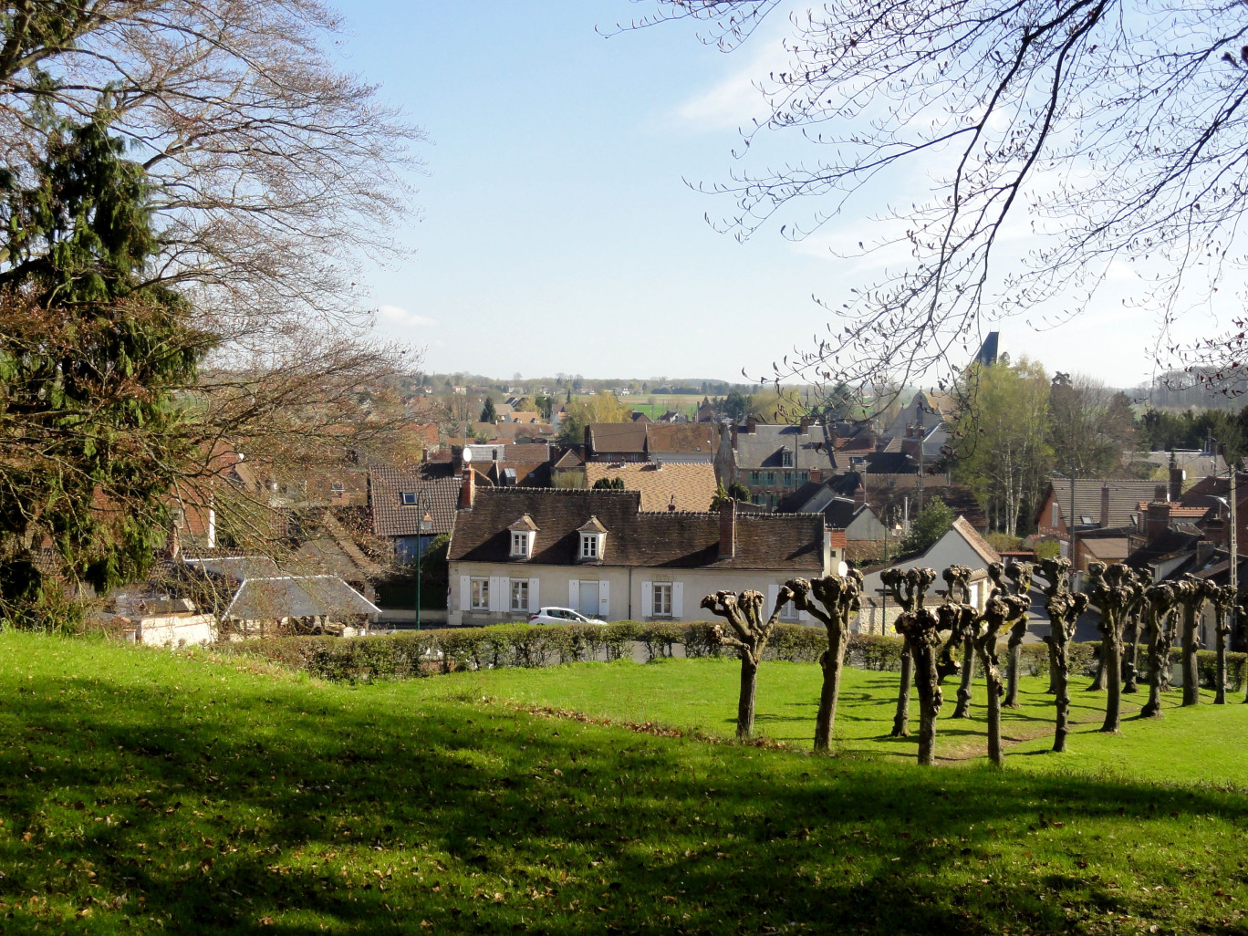 Flux quotidiens, promeneurs et touristes, le territoire dispose d’un fort potentiel.  (© wikipedia poschadel)