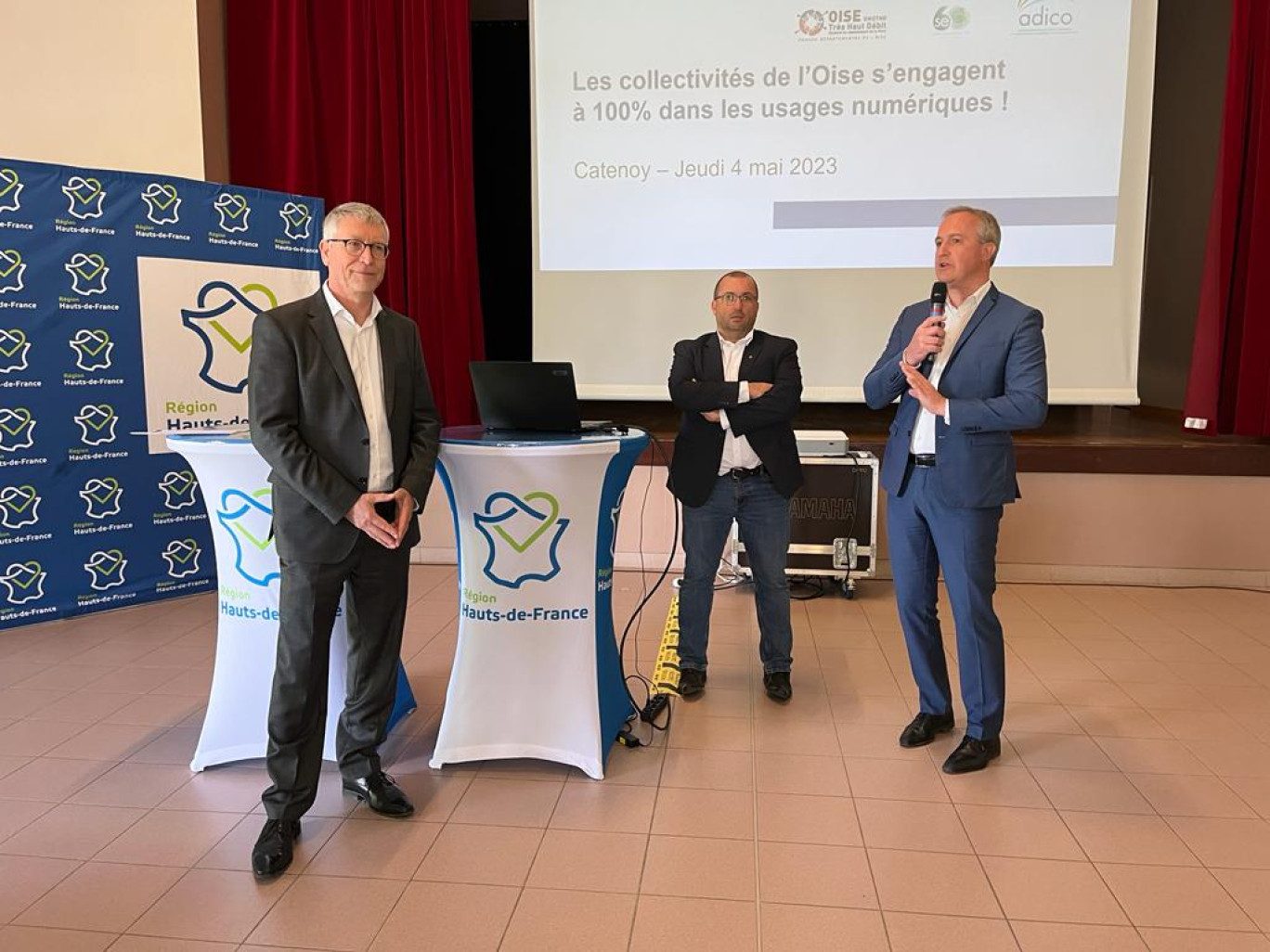 (de g à dr). Éric Guérin, Christophe Dietrich et Christophe Coulon sont venus à la rencontre des collectivités pour présenter l'intéret du déploiment du numérique.