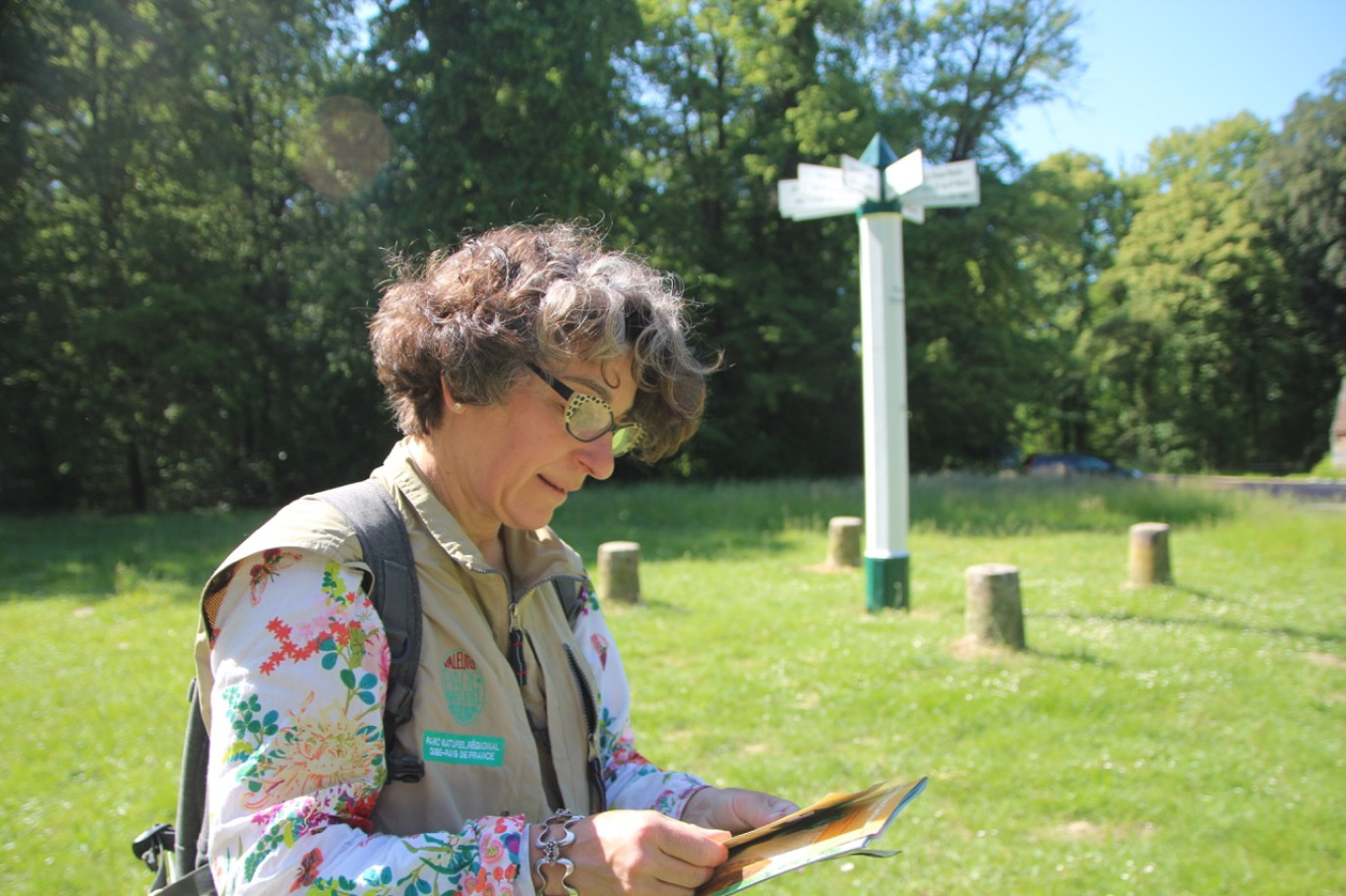 Guide agrée Qualinat et labellisée « Valeurs Parc naturel régional », Annie Ocana fait découvrir toutes les facettes du territoire du PNR Oise-Pays-de-France. (© Aletheia Press / B.Delabre)