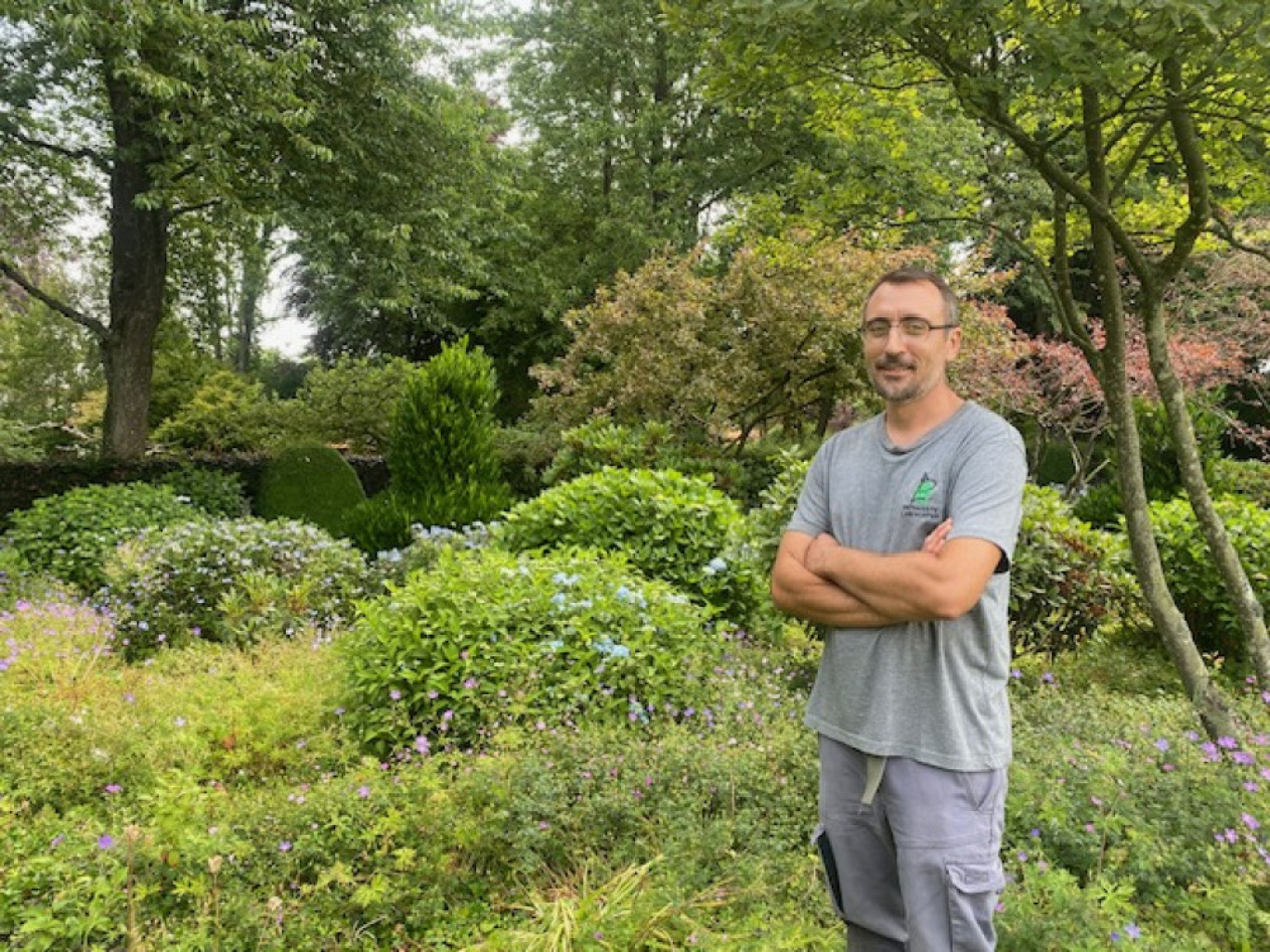 Samuel Bonningues est l’un des trois jardiniers.