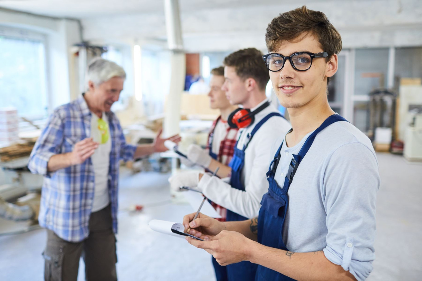 1 020 000 contrats d’apprentissage étaient en cours au 31 décembre 2023.(c)pressmaster 