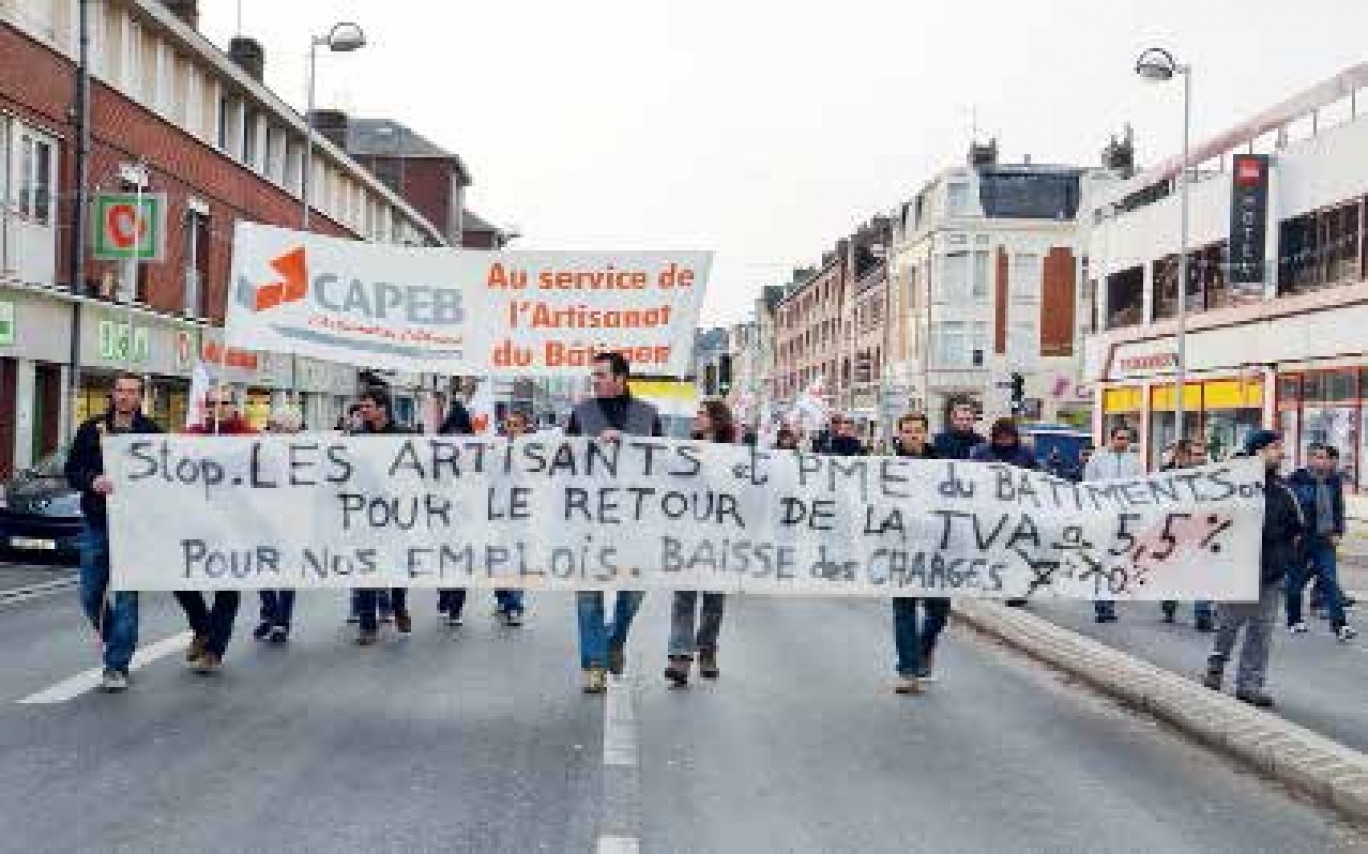 Les professionnels du BTP s'inquiètent pour leur avenir et celui de leur filière.