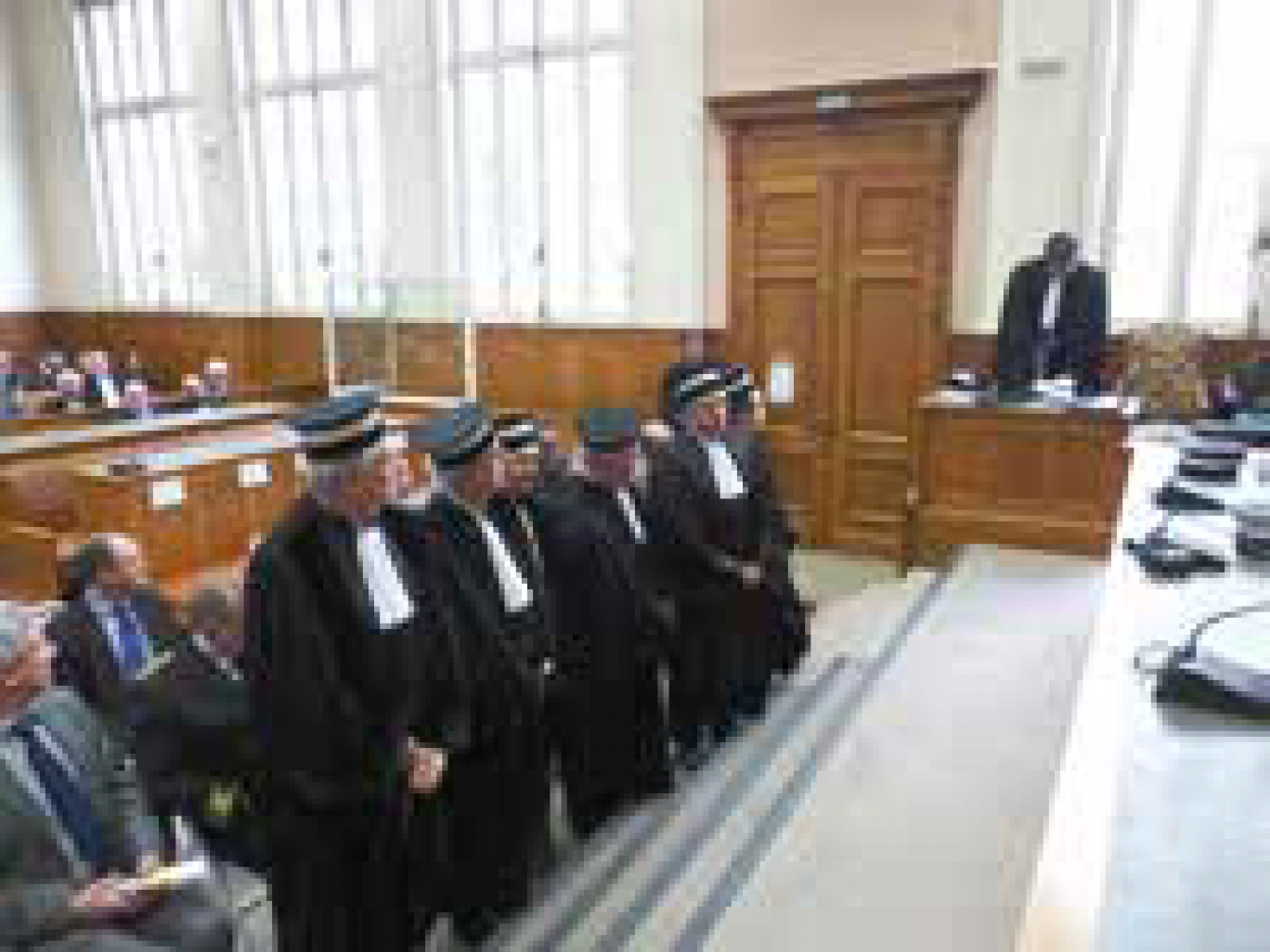 Les juges nommés ou réélus.