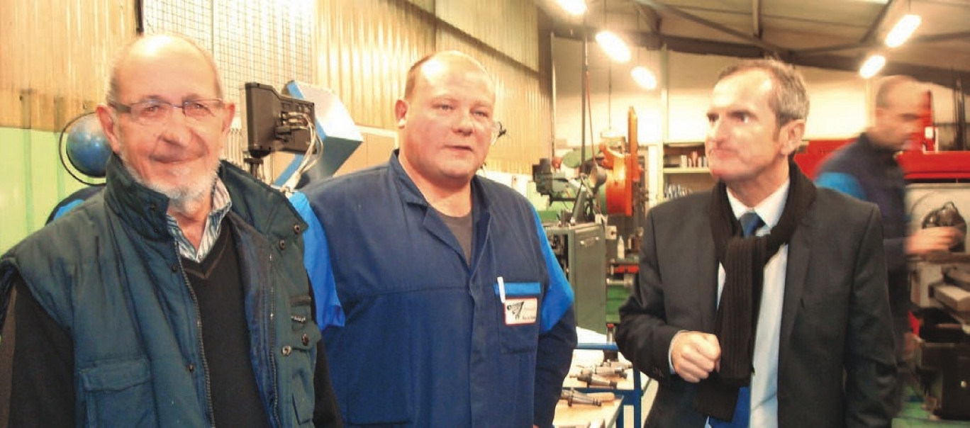 Serge Coquel et Christophe Treunet, son gendre et chef d’atelier, avec à droite le député Stéphane Demilly. 