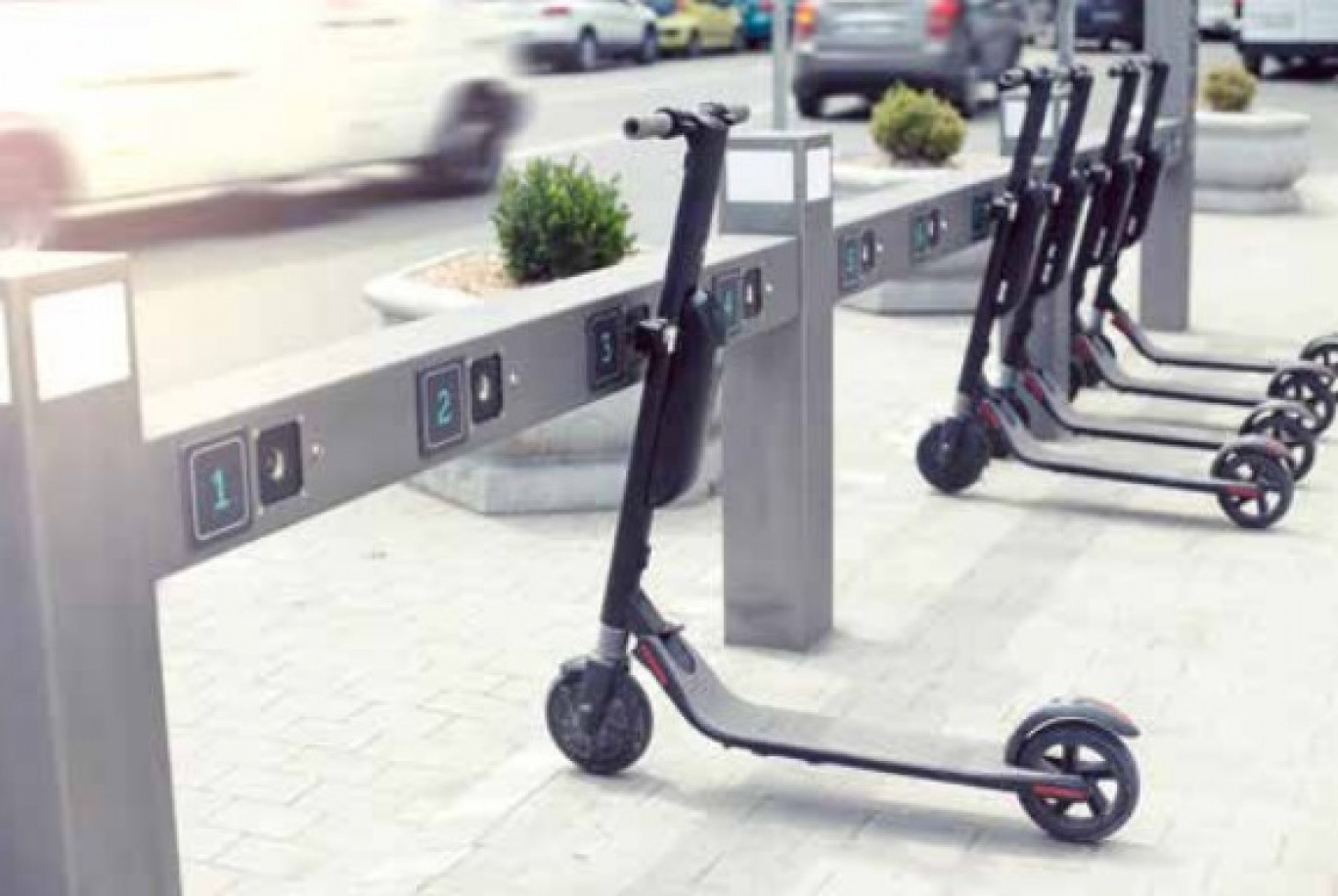 Les trottinettes électriques en libre-service remettent en cause beaucoup d’habitudes.