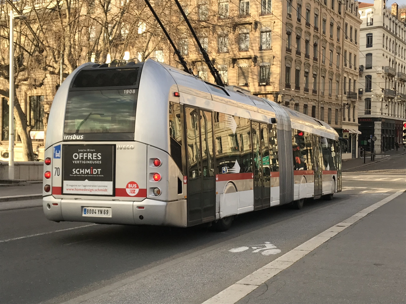 Crédit Photo : O.RAZEMON
Un trolleybus à Lyon 
